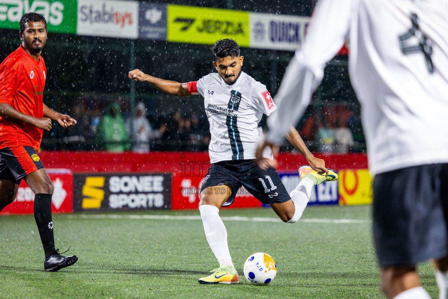 K Himmafushi vs K Dhiffushi in Day 10 of Golden Futsal Challenge 2025 was held on Tuesday, 14th January 2025, in Hulhumale', Maldives Photos: Nausham Waheed / images.mv