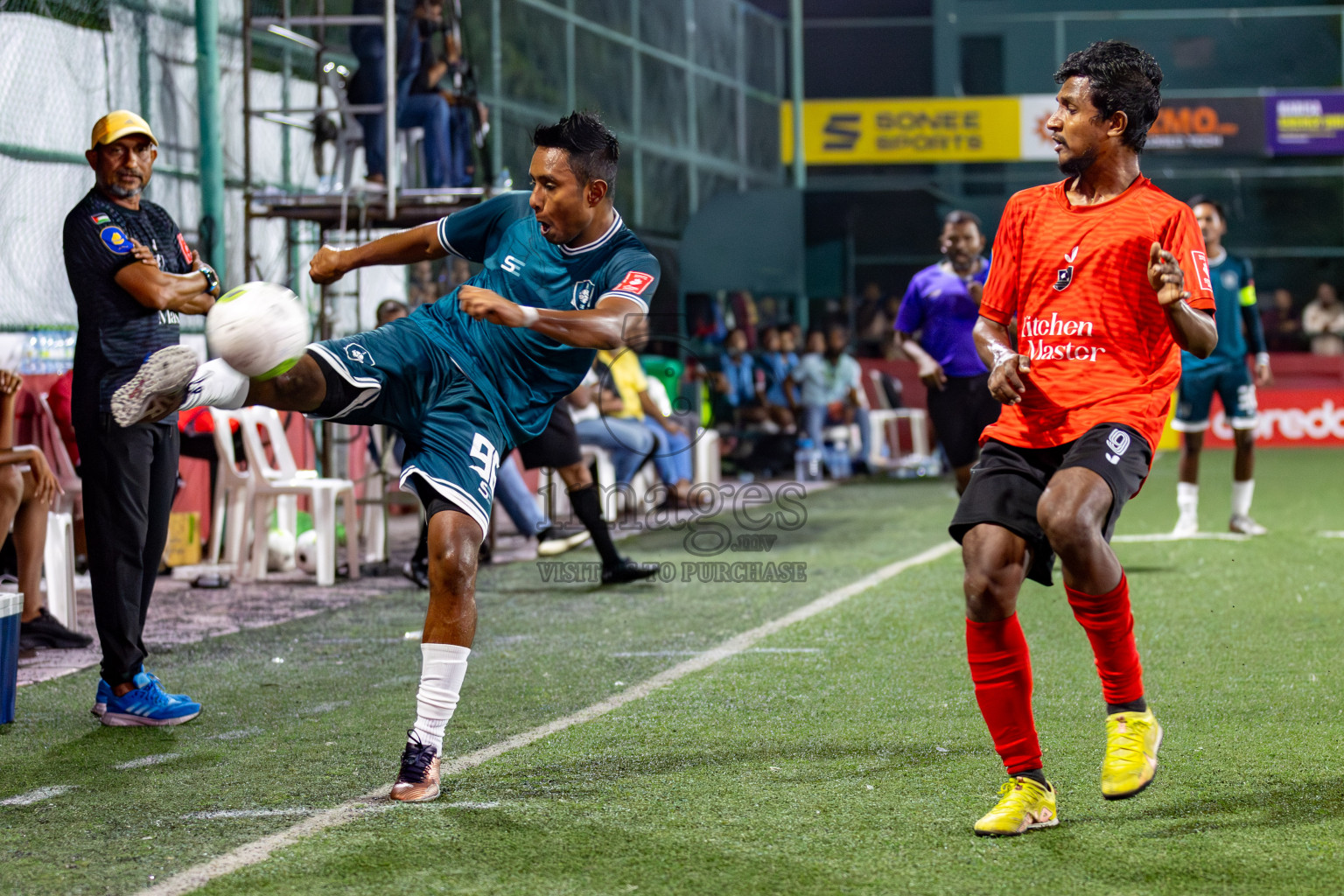 Sh. Kanditheemu VS R. Dhuvaafaru on Day 35 of Golden Futsal Challenge 2024 was held on Tuesday, 20th February 2024, in Hulhumale', Maldives 
Photos: Hassan Simah, / images.mv