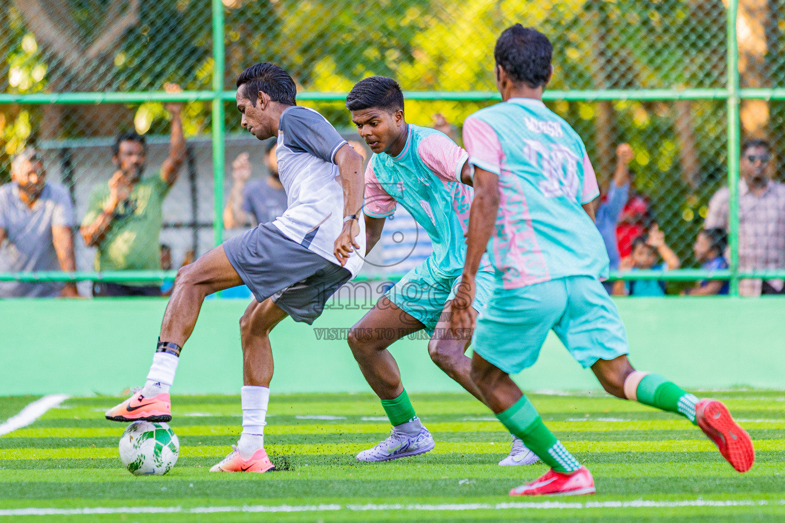 Anantara Kihavah vs Joali Maldives in Resort Super League 2025 was held on Saturday, 1st November 2025 in Anantara Kihavah Maldives, Photos: Areef Adam / images.mv