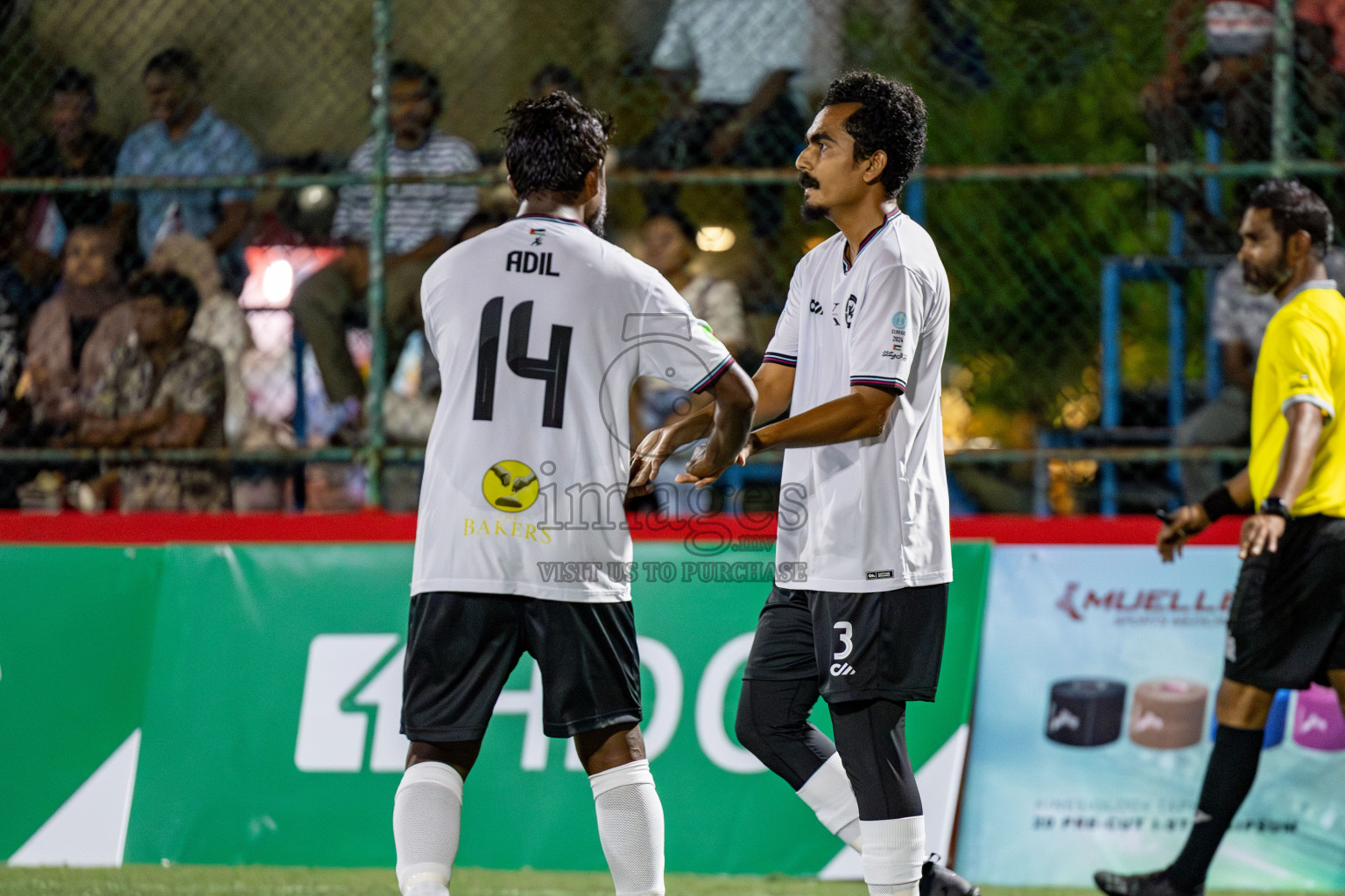 DHAAKHILY CLUB vs KULHIVARU VUZARA CLUB in Club Maldives Classic 2024 held in Rehendi Futsal Ground, Hulhumale', Maldives on Thursday, 12th September 2024. 
Photos: Hassan Simah / images.mv