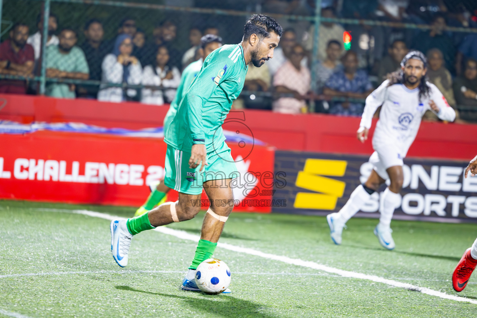 GA Dhaandhoo vs GA Gemanafushi in Day 14 of Golden Futsal Challenge 2025 was held on Saturday, 18th January 2025, in Hulhumale', Maldives. Photos: Ismail Thoriq / images.mv