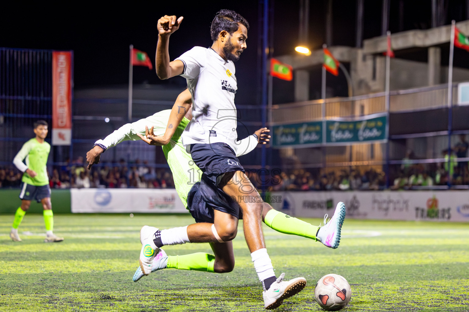 Fehendhoo vs Eydhafushi in Day 7 of Better in Baa Futsal Fiesta 2025 Men's division held in B. Eydhafushi, Maldives on Tuesday, 11th November 2025. Photos: Nausham Waheed / images.mv