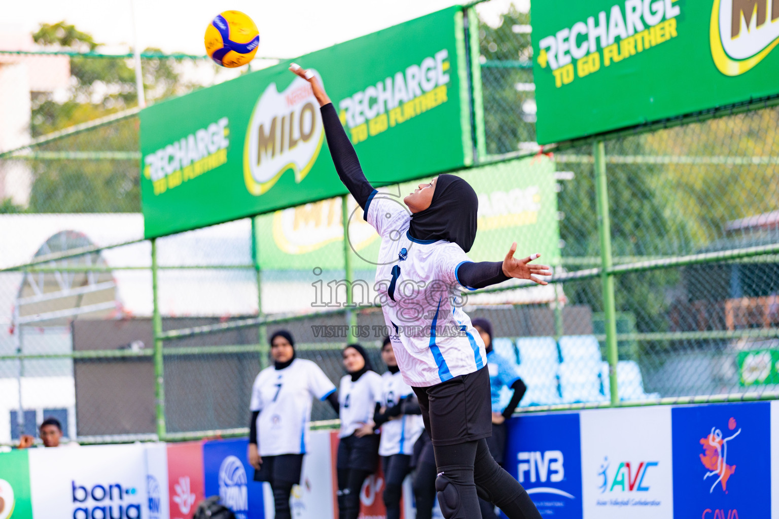 Villigili Z. Jamihyya vs Raajje Volley Club in Semi Finals of Milo National Junior Volleyball Championship 2025 Day 5 was held on Friday, 28th November 2025 at Ekuveni Turf Court Male', Maldives. Photos: Areef Adam / images.mv