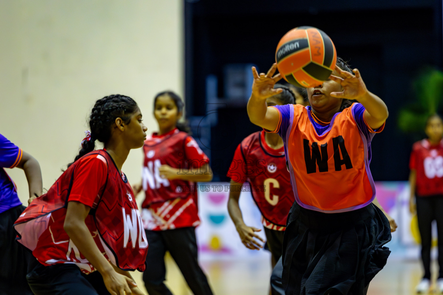 Iskandhar School vs Ghiyasuddin International School in the U15 Finals of Inter-school Netball Tournament held in Social Center at Male', Maldives on Monday, 26th August 2024. Photos: Hassan Simah / images.mv