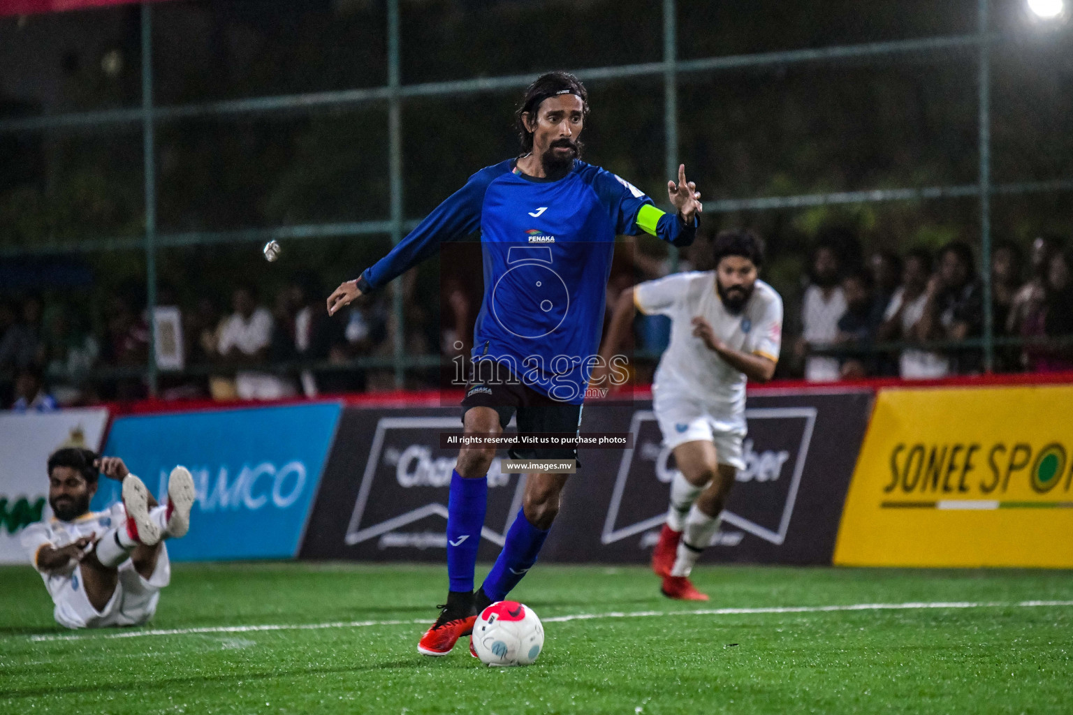 Team Fenaka vs Team Civil Court in Club Maldives Cup 2022 was held in Hulhumale', Maldives on Friday, 14th October 2022. Photos: Nausham Waheed / images.mv