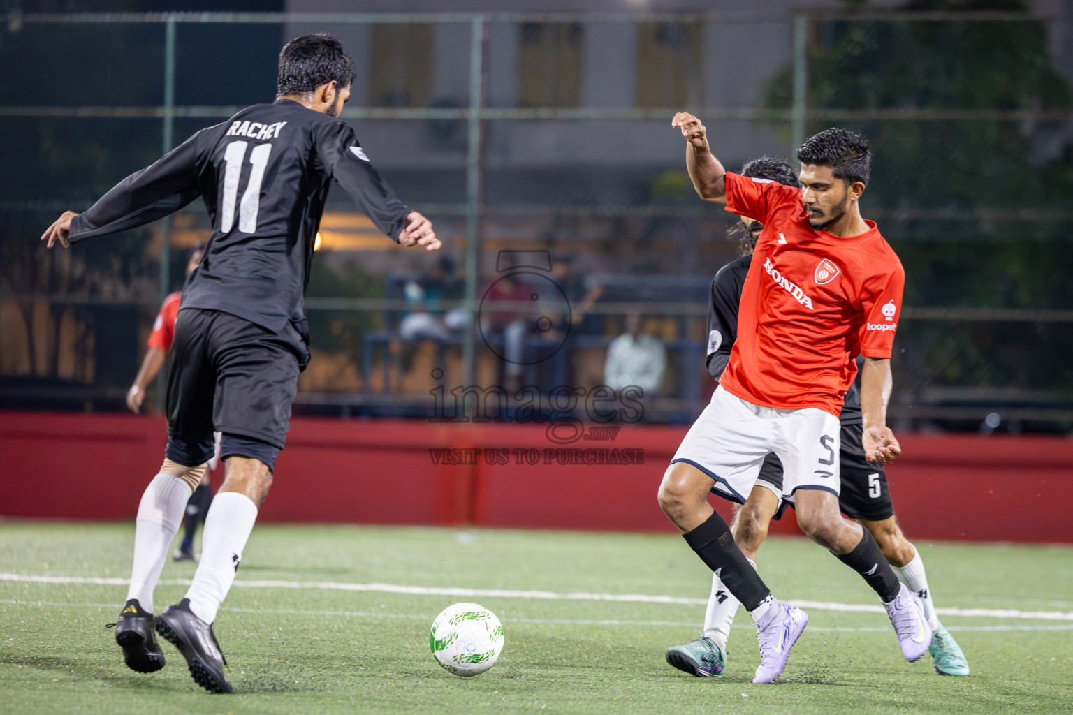 Sheesha vs Roseware in Day 1 of Office League 2025 was held on Wednesday, 16th April 2025 in Hulhumale', Maldives.
Photos: Ismail Thoriq / images.mv