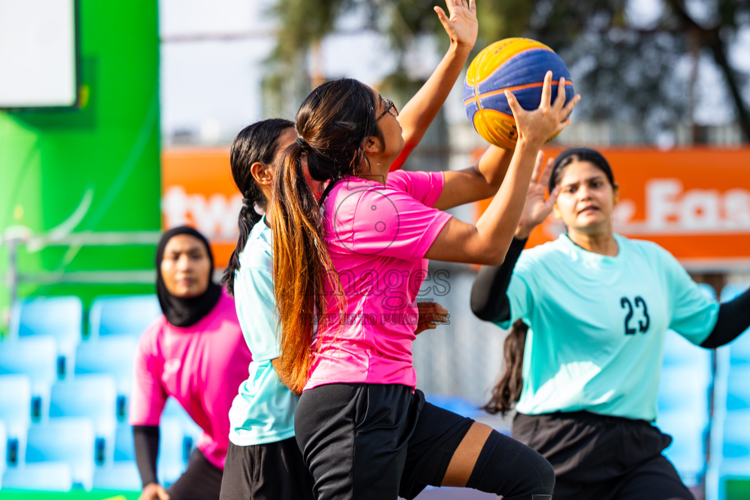 Day 5 of MILO Ramadan 3x3 Challenge 2024 was held in Ekuveni Outdoor Basketball Court at Male', Maldives on Saturday, 16th March 2024.
Photos: Mohamed Mahfooz Moosa / images.mv