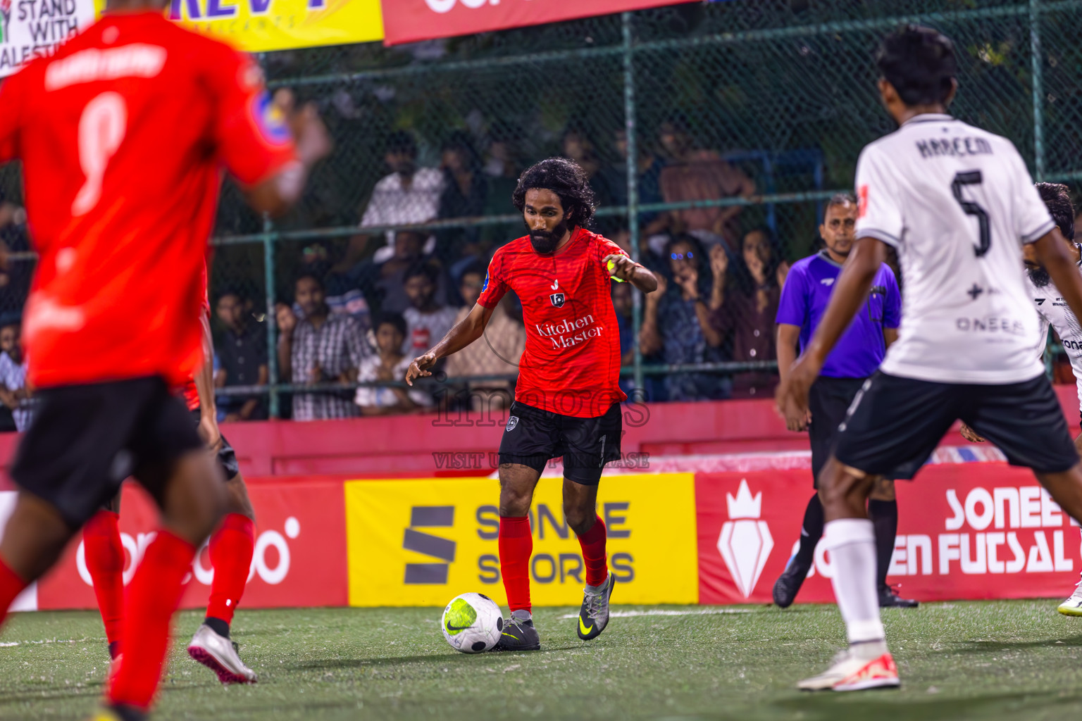 Sh Lhaimagu vs Sh Kanditheemu in Day 16 of Golden Futsal Challenge 2024 was held on Tuesday, 30th January 2024, in Hulhumale', Maldives
Photos: Ismail Thoriq / images.mv