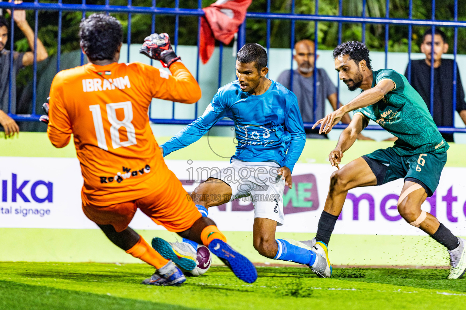 FC Suddenly vs FC Marlins in Day 4 of Eydhafushi Futsal Cup 2024 was held on Thursday, 11th April 2024, in B Eydhafushi, Maldives Photos: Nausham Waheed / images.mv