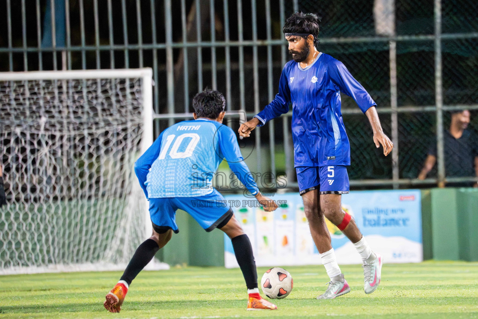 Foemathi VS Laamu Blues in Day 3 - Fonadhoo Youth Futsal Challenge 2025 held in Fonadhoo Futsal Stadium, L. Fonadhoo, Maldives on Tuesdat, 28th October 2025 Photos: Arif Rasheed / images.mv