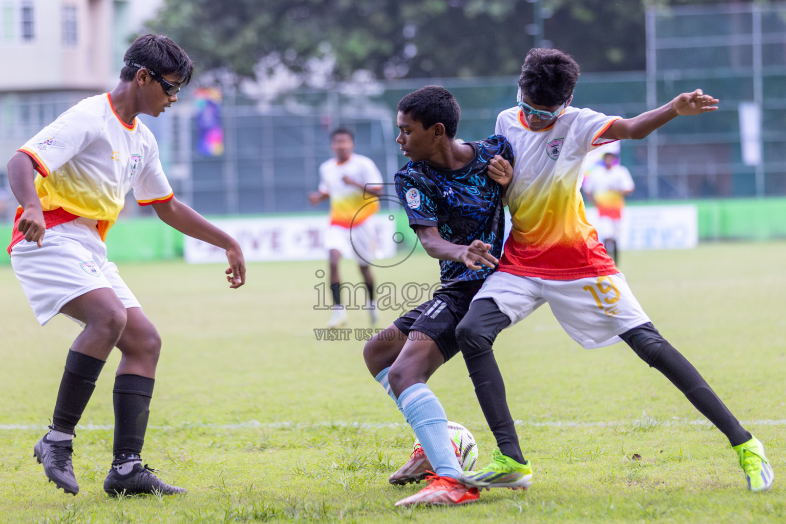 Club Eagles vs Super United Sports (U14) in Day 4 of Dhivehi Youth League 2024 held at Henveiru Stadium on Thursday, 28th November 2024. Photos: Shuu Abdul Sattar/ Images.mv