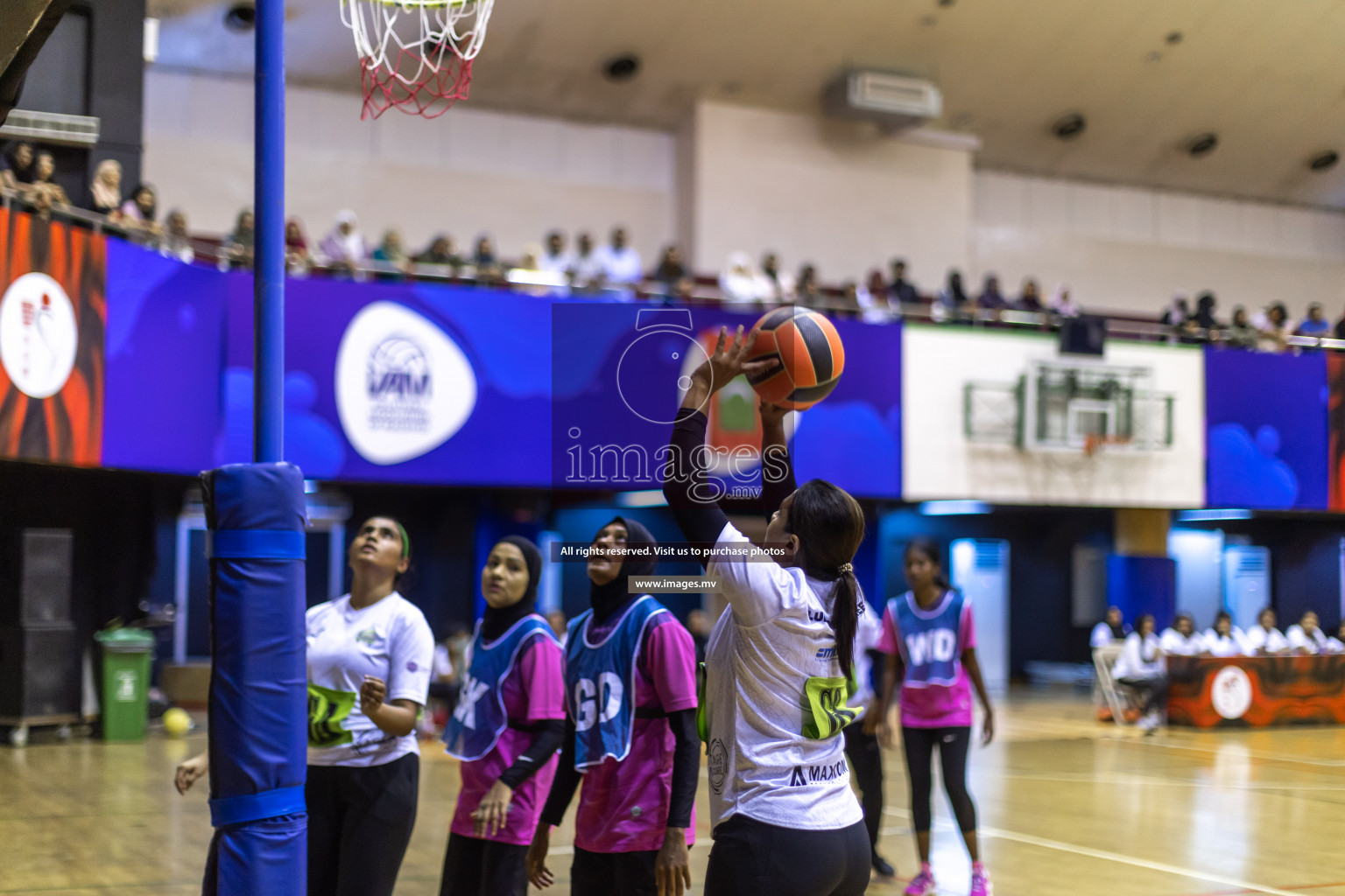 Sports Club Shining Star vs Club Green Streets in the Milo National Netball Tournament 2022 on 17 July 2022, held in Social Center, Male', Maldives. Photographer: Hassan Simah / Images.mv