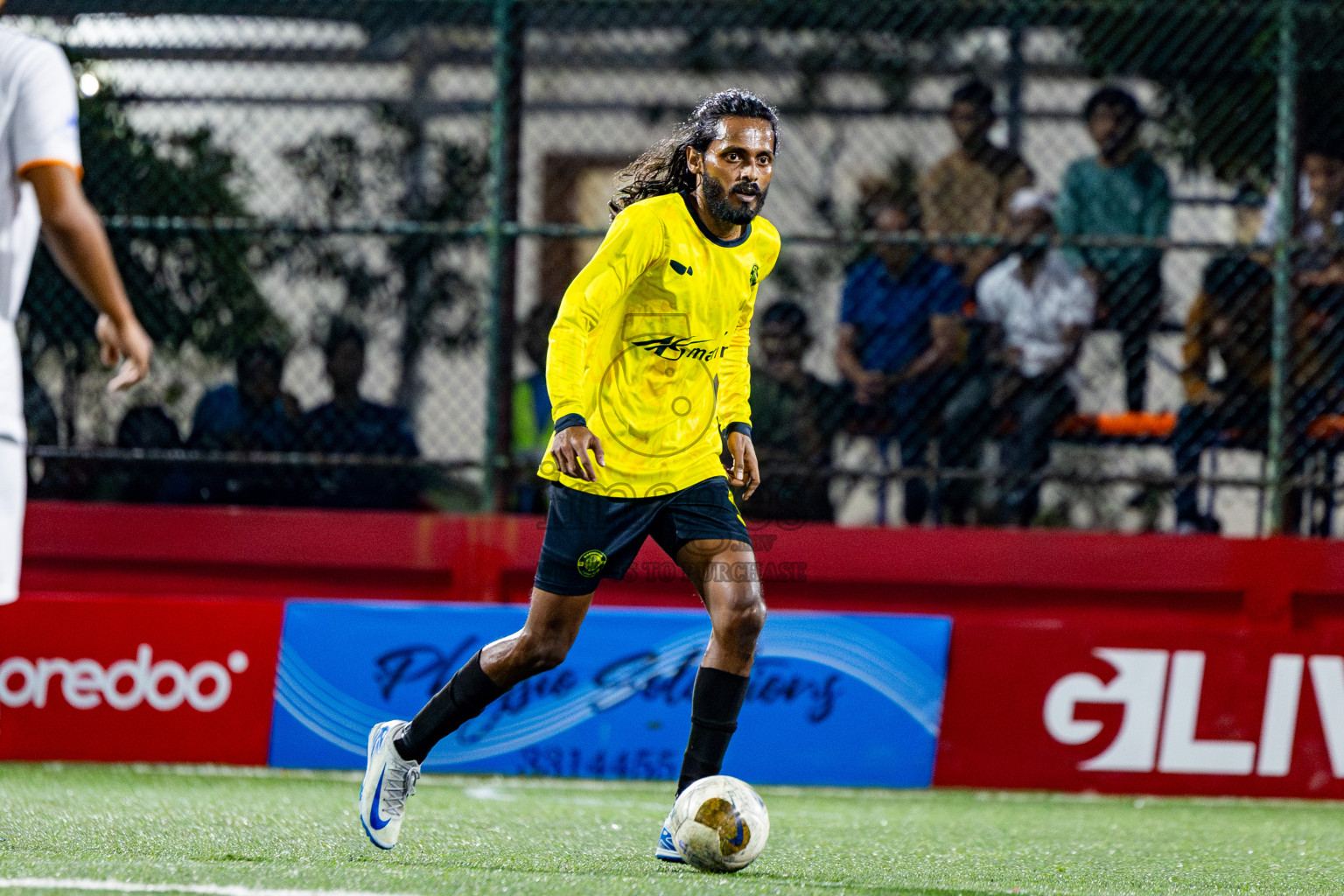 Gdh Gadhdhoo vs S Hithadhoo in zone round Day 30 of Golden Futsal Challenge 2025 was held on Monday , 3rd February 2025, in Hulhumale', Maldives. Photos: Nausham Waheed / images.mv