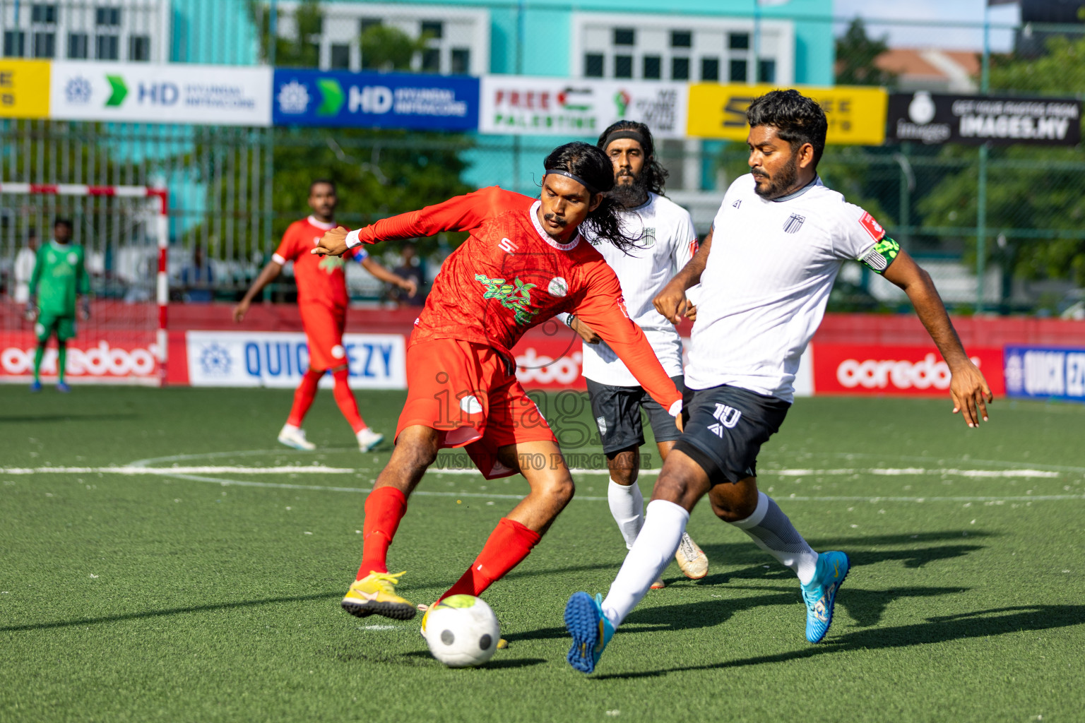 Th. Buruni vs Th. Gaadhiffushi in Day 6 of Golden Futsal Challenge 2024 was held on Saturday, 20th January 2024, in Hulhumale', Maldives 
Photos: Hassan Simah / images.mv