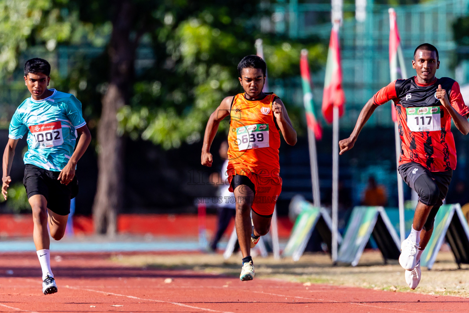 Day 1 of Inter-school Athletics Championship 2025 held in Ekuveni Synthetic Track, Male', Maldives on Monday, 06th October 2025. Photos by: Nausham Waheed / Images.mv