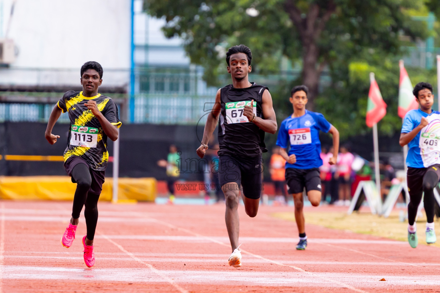 Day 4 of Inter-school Athletics Championship 2025 held in Ekuveni Synthetic Track, Male', Maldives on Thursday, 09th October 2025. Photos by: Nausham Waheed / Images.mv