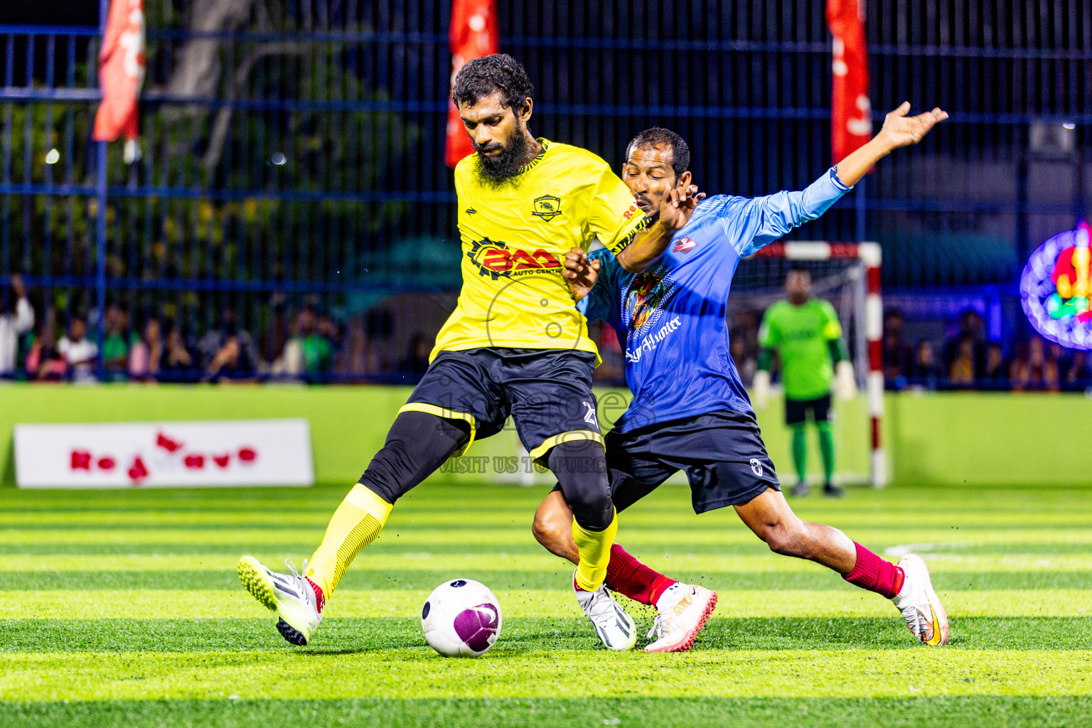 FC Dhunthari vs Vela Sports Club in Day 5 of Eydhafushi Futsal Cup 2024 was held on Friday, 12th April 2024, in B Eydhafushi, Maldives Photos: Nausham Waheed / images.mv