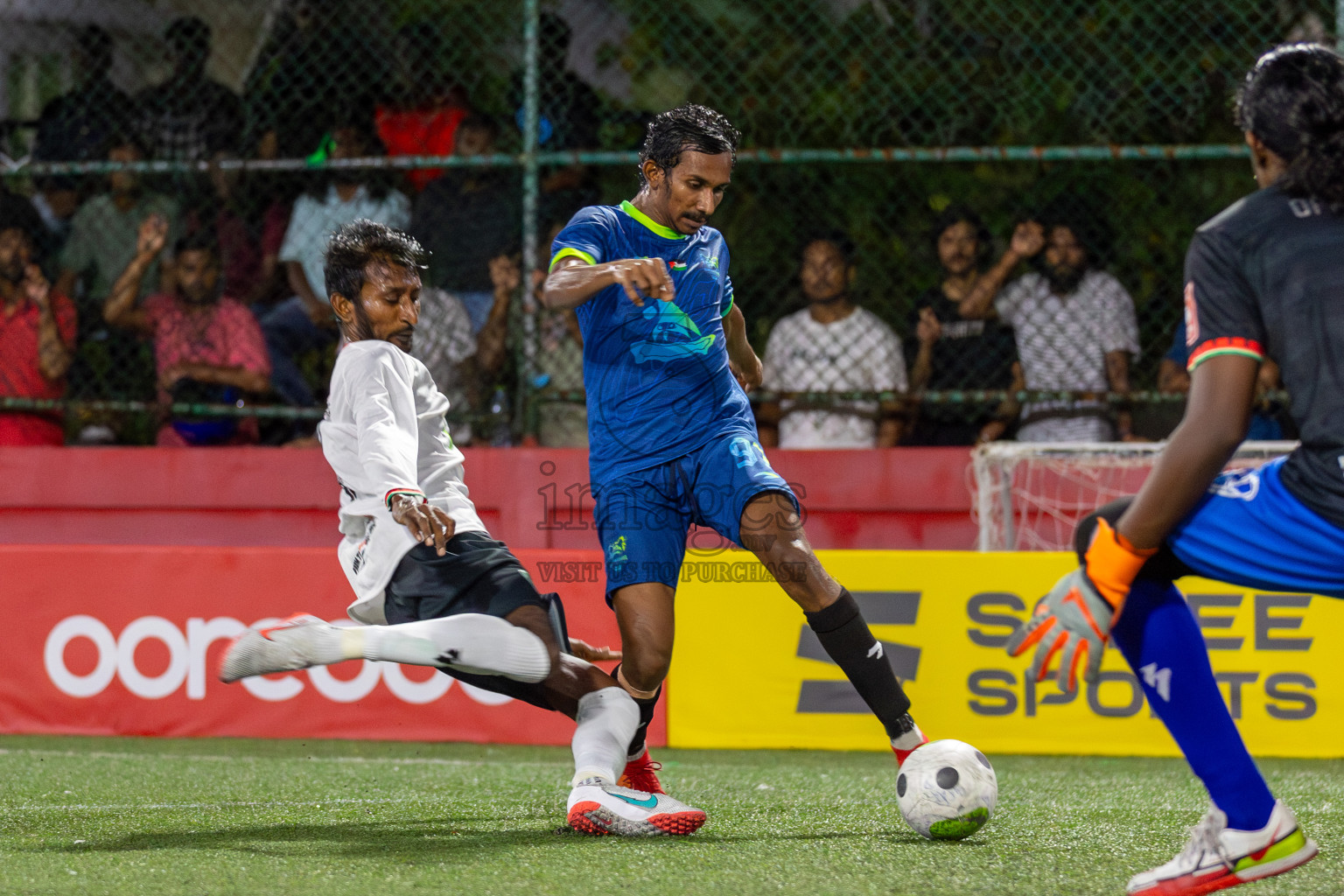 H.Dh Makunudhoo vs H.Dh Finey in Day 6 of Golden Futsal Challenge 2024 was held on Saturday, 20th January 2024, in Hulhumale', Maldives Photos: Mohamed Mahfooz Moosa / images.mv