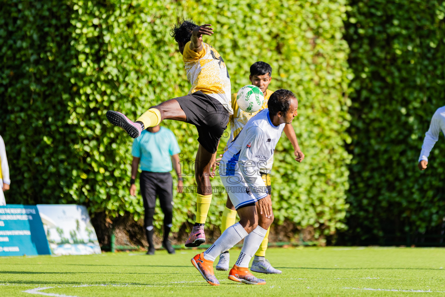 Waldorf Astoria vs Jumeirah Olhaheli in Resort Super League 2025 was held on Tuesday, 28th October 2025 in Jumeirah Olhaheli Island Maldives, Photos: Areef Adam / images.mv