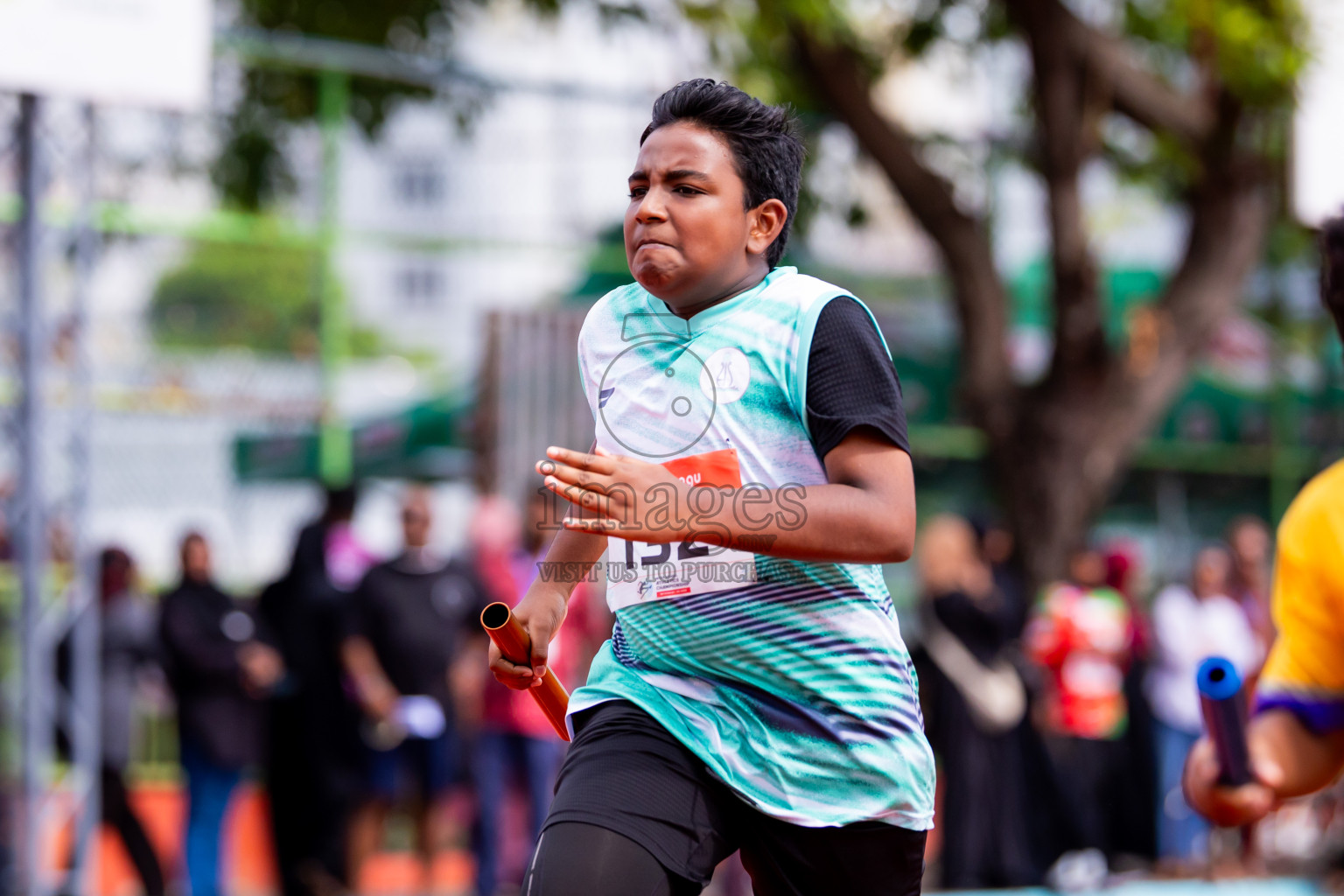 Day 6 of Inter-school Athletics Championship 2025 held in Ekuveni Synthetic Track, Male', Maldives on Sunday, 12th October 2025. Photos by: Nausham Waheed / Images.mv