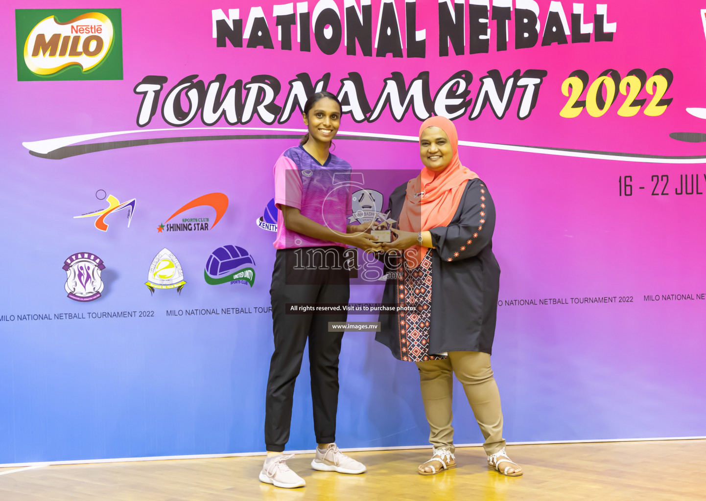 Shinning Star vs Mahibadhoo in the Milo National Netball Tournament 2022 on 21 July 2022, held in Social Center, Male', Maldives. Photographer: Shuu / Images.mv