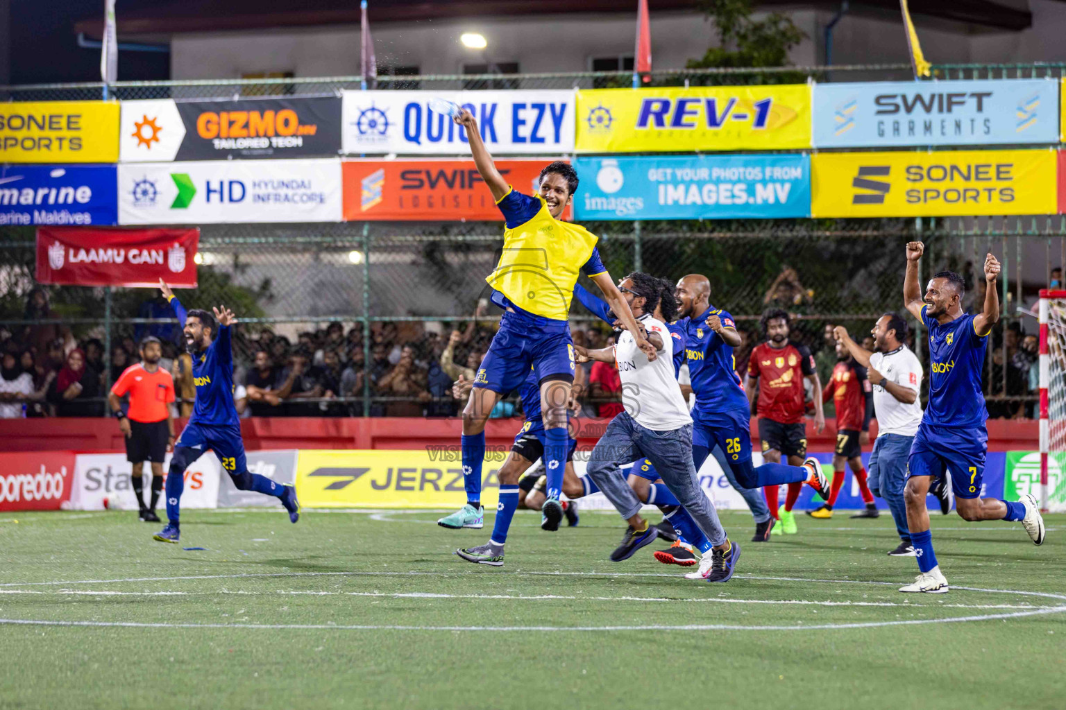 L. Gan VS B. Eydhafushi in the Finals of Golden Futsal Challenge 2024 which was held on Thursday, 7th March 2024, in Hulhumale', Maldives. 
Photos: Hassan Simah / images.mv