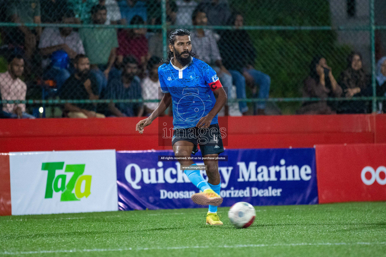 R. Alifushi vs R. Innamaadhoo in Day 7 of Golden Futsal Challenge 2023 on 11 February 2023 in Hulhumale, Male, Maldives