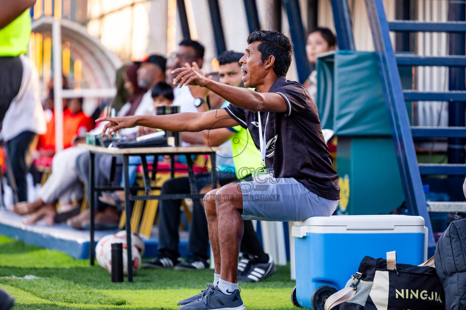 Eydhafushi vs Goidhoo in Day 2 of Better in Baa Futsal Fiesta 2025 Woman's division held in B. Eydhafushi, Maldives on Thursday, 6th November 2025. Photos: Nausham Waheed / images.mv