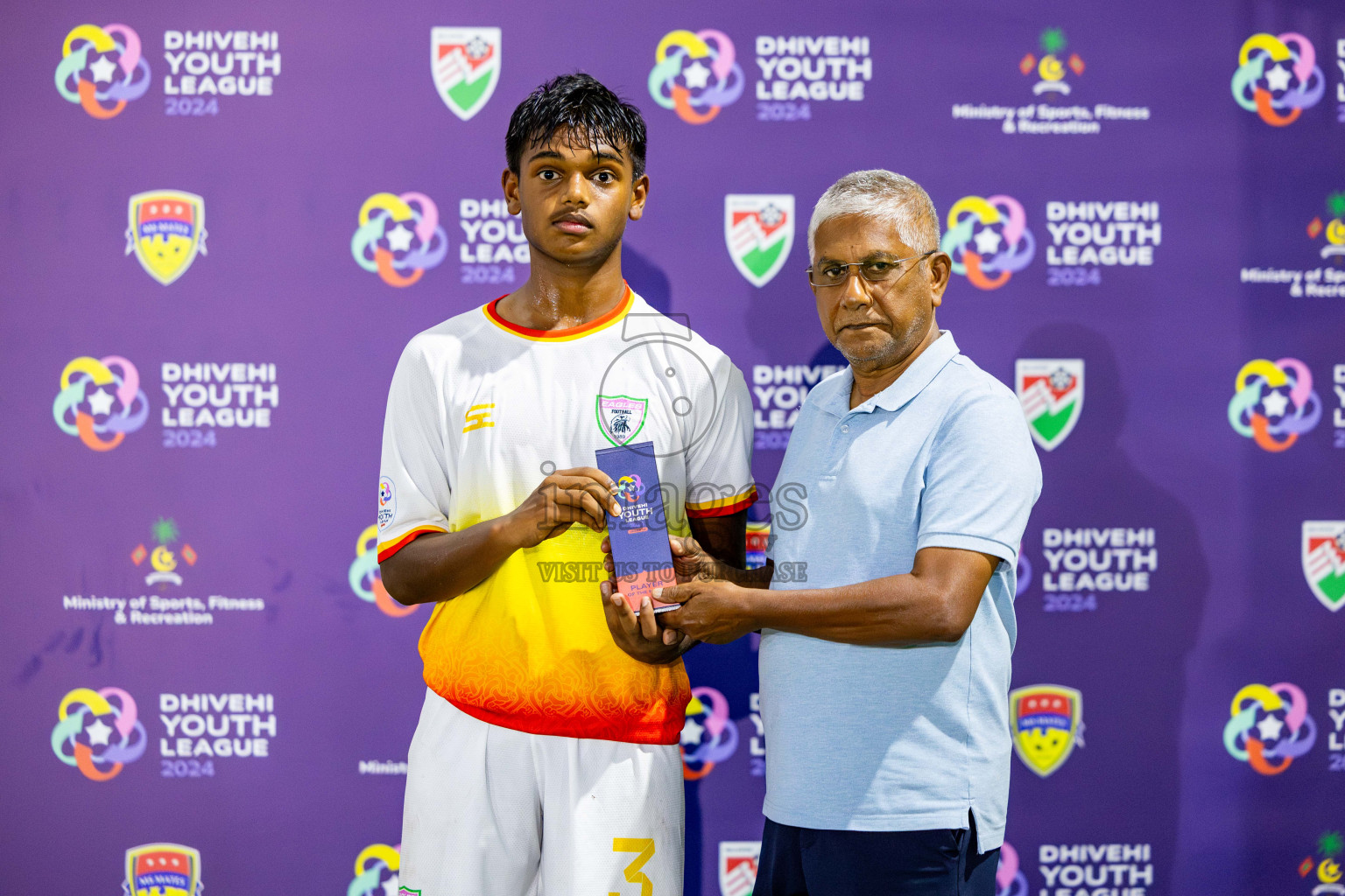 Club Eagles vs United Victory (U14) in Day 11 of Dhivehi Youth League 2024 held at Henveiru Stadium on Tuesday, 17th December 2024. Photos: Nausham Waheed / Images.mv