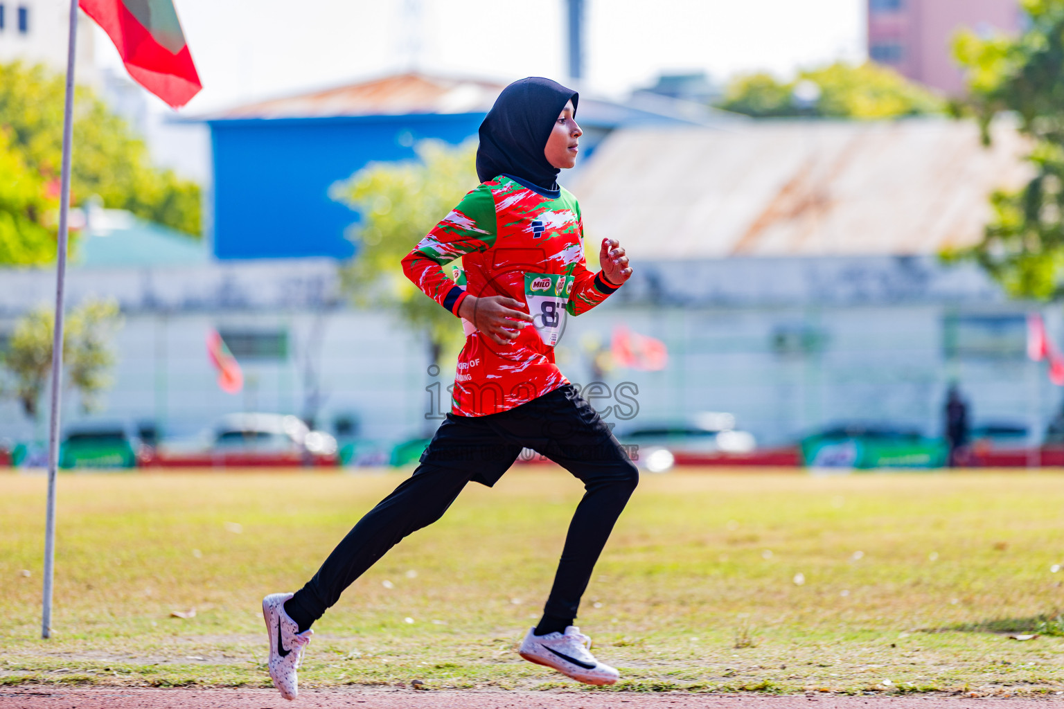 Day 3 of Inter-school Athletics Championship 2025 held in Ekuveni Synthetic Track, Male', Maldives on Wednesday, 08th October 2025. Photos by: Areef Adam / Images.mv