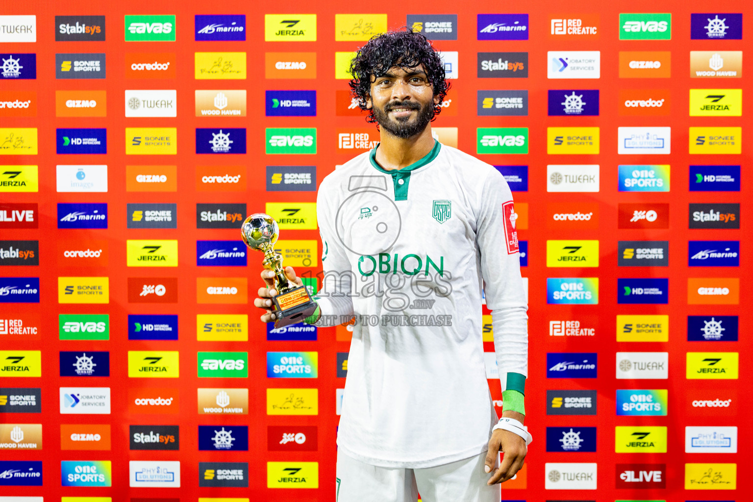 GA. Villingili VS Dhadimagu in zone round on Day 32 of Golden Futsal Challenge 2025 was held on Wednesday , 5th February 2025, in Hulhumale', Maldives. 
Photos: Hassan Simah / images.mv