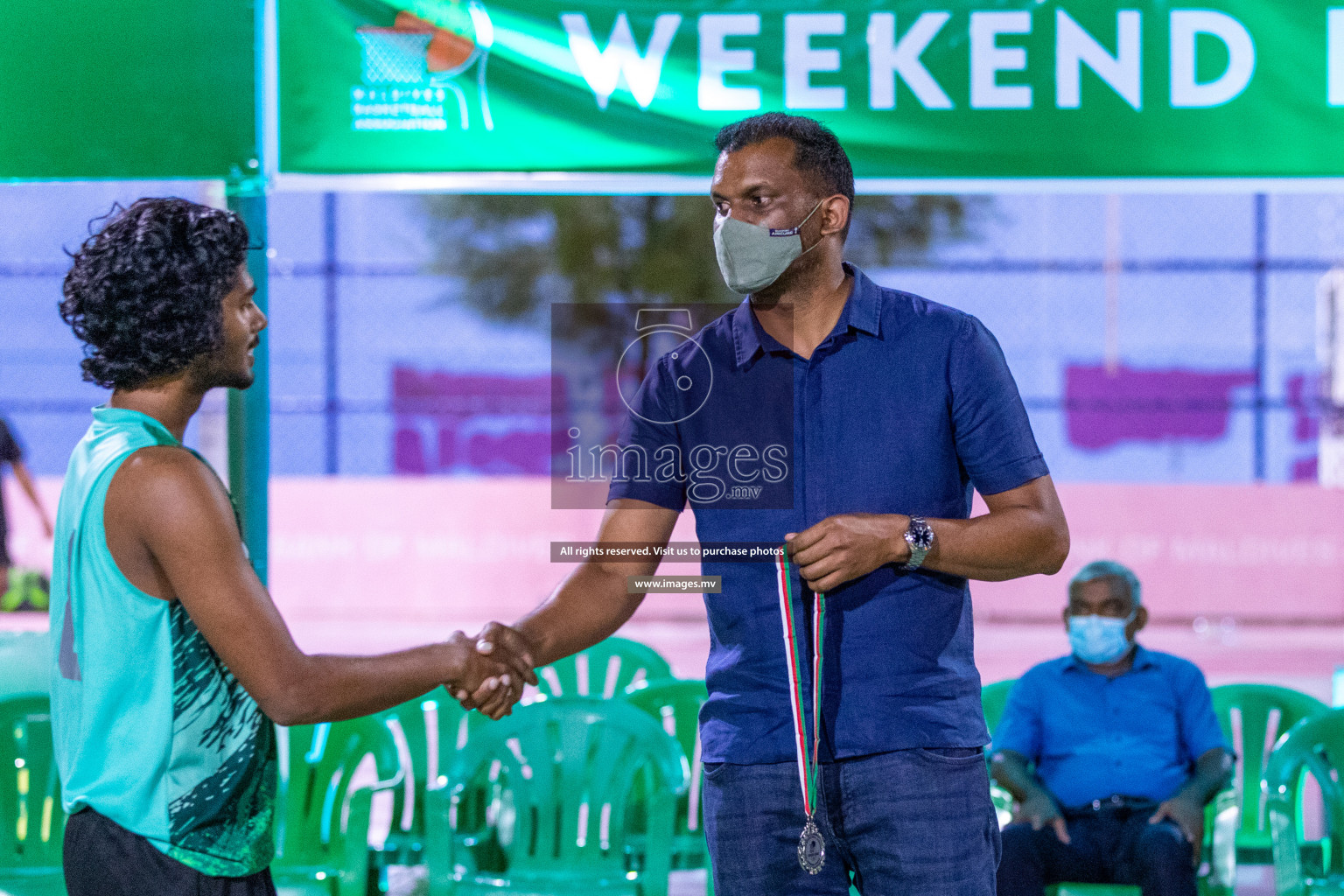 Finals of Weekend League 2021 was held on Monday, 6th December 2021, at Ekuveni Outdoor Basketball court Photos: Ismail Thoriq / images.mv