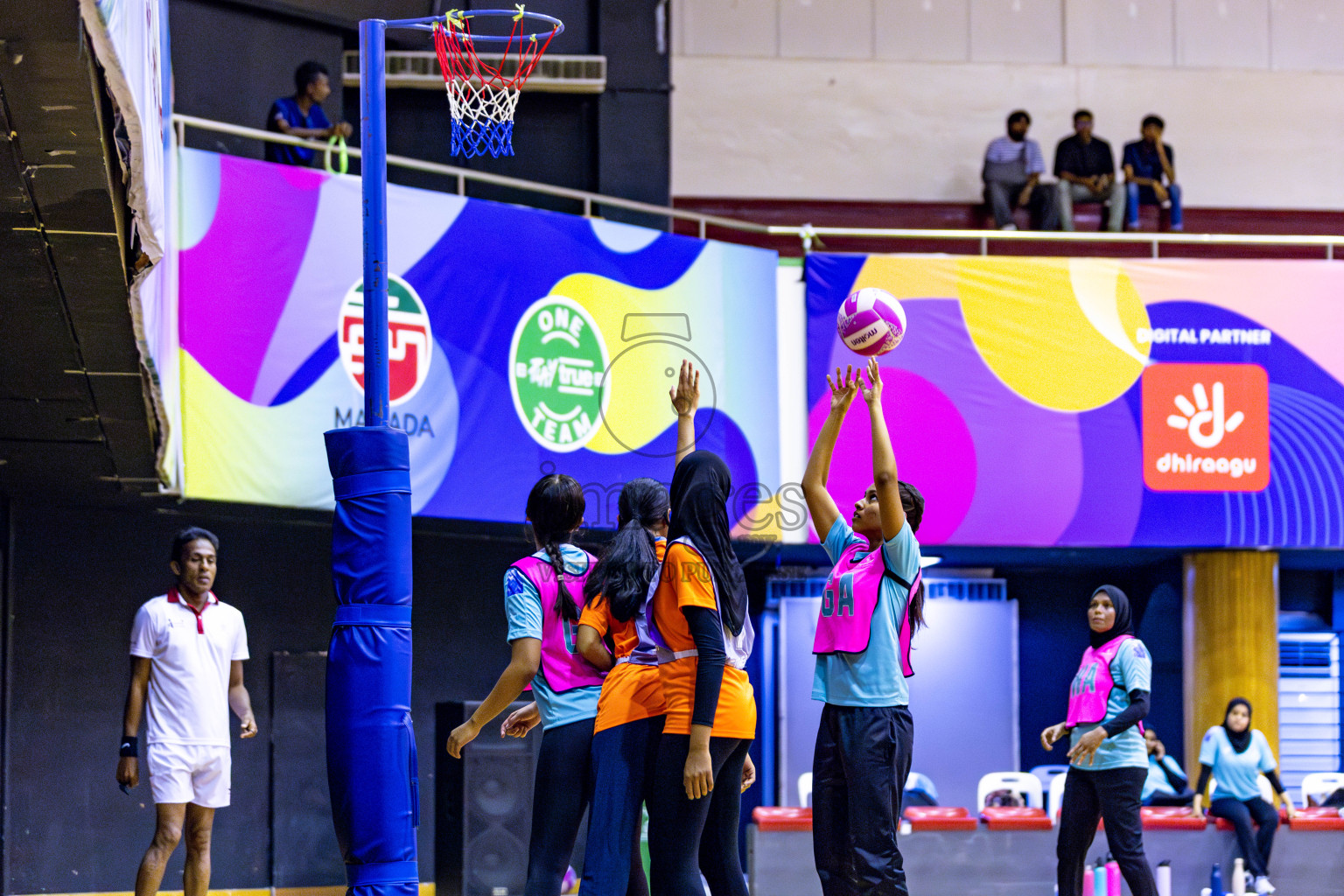 Invicto Sports Club vs MV Netters in Division 2 of National Netball Tournament 2025 held in Ekuveni Netball Court at Male', Maldives on Saturday, 24th May 2025. Photos: Hassan Simah / images.mv