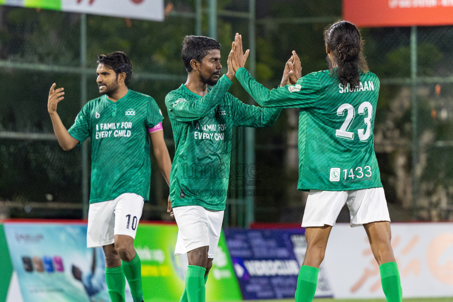 KHAARIJEE VS TEAM BADHAHI in Club Maldives Classic 2024 held in Rehendi Futsal Ground, Hulhumale', Maldives on Tuesday, 3rd September 2024. 
Photos: Nausham Waheed / images.mv