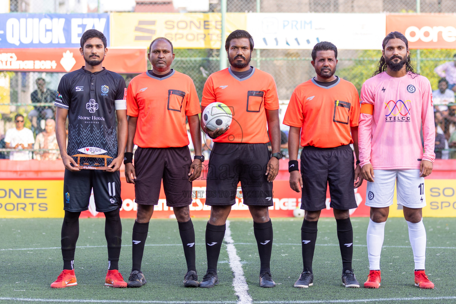 K Dhiffushi vs K Gulhi in Day 19 of Golden Futsal Challenge 2024 was held on Friday, 2nd February 2024, in Hulhumale', Maldives
Photos: Ismail Thoriq / images.mv