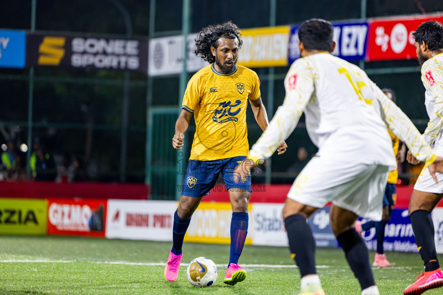 Mahchangoalhi vs Maafannu in zone round on Day 31 of Golden Futsal Challenge 2025 was held on Tuesday , 4th February 2025, in Hulhumale', Maldives. Photos: Nausham Waheed / images.mv