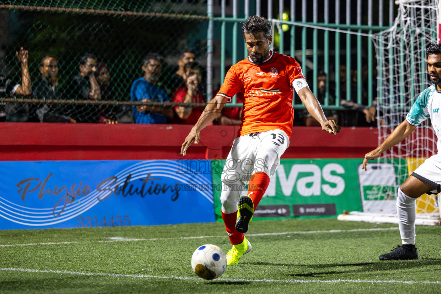 HDh Nolhivaran vs HDh Kumundhoo in Day 13 of Golden Futsal Challenge 2025 was held on Friday, 17th January 2025, in Hulhumale', Maldives 
Photos: Hassan Simah / images.mv