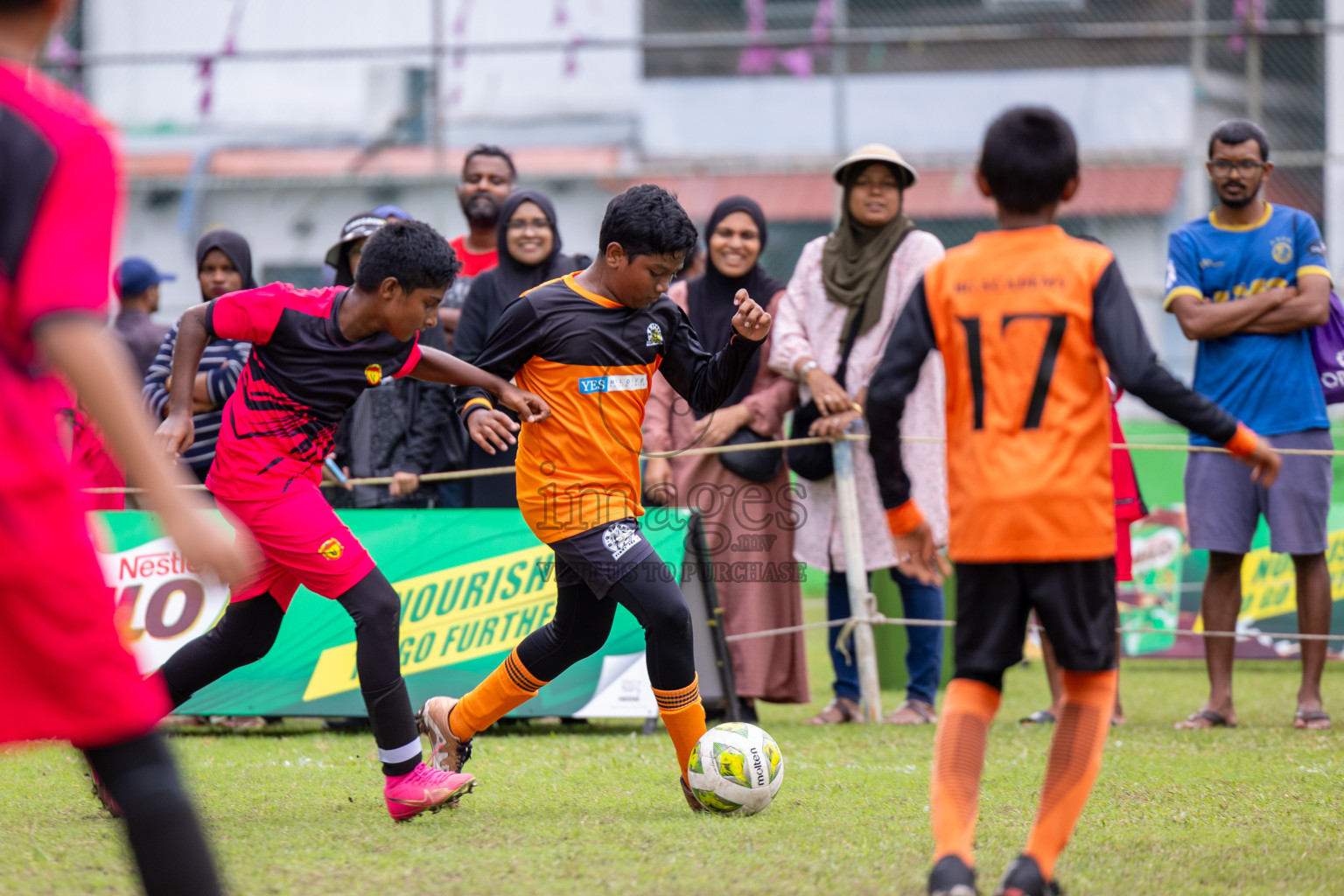 Day 2 of MILO Academy Championship 2024 - U12 was held at Henveiru Grounds in Male', Maldives on Friday, 5th July 2024.
Photos: Ismail Thoriq / images.mv