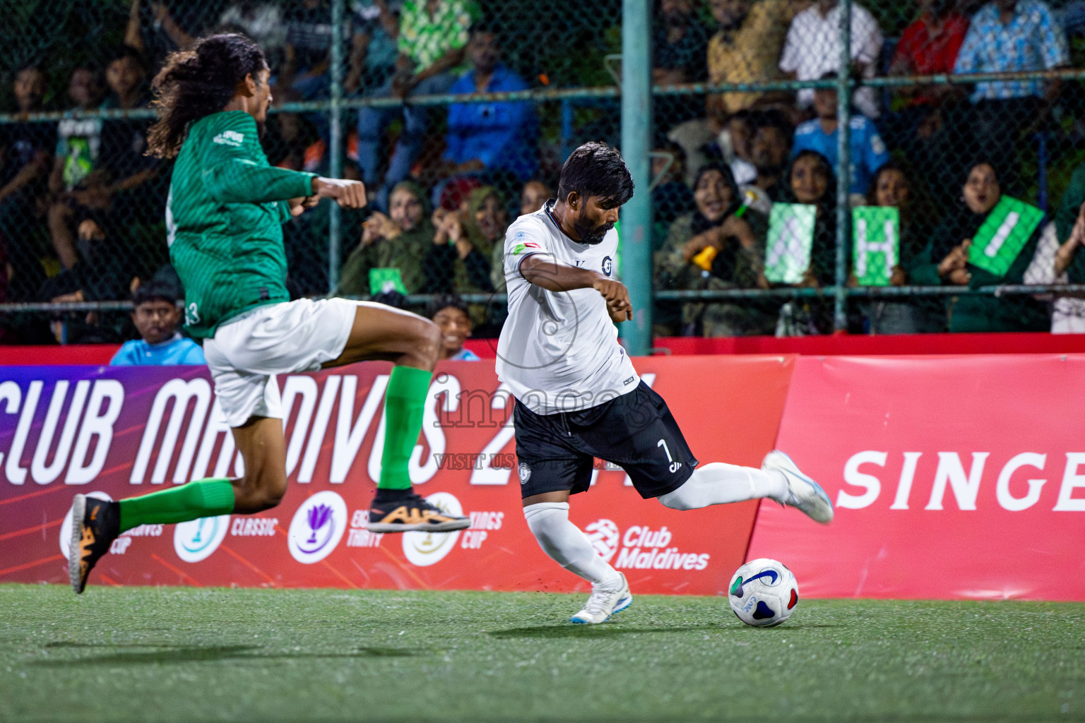 TEAM BADHAHI vs KULHIVARU VUZARA CLUB in the Semi-finals of Club Maldives Classic 2024 held in Rehendi Futsal Ground, Hulhumale', Maldives on Tuesday, 19th September 2024. 
Photos: Nausham Waheed / images.mv