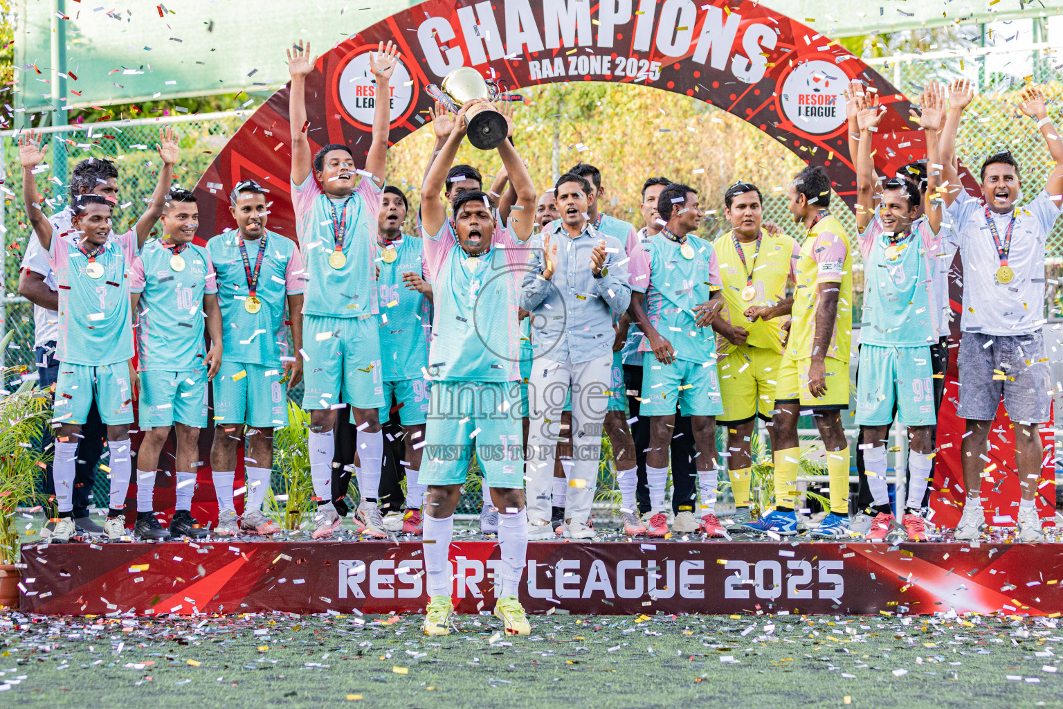 Resort League 2025 Raa Zone - Final Match
Joali vs kothaifaru in Resort League 2025 (Raa Zone) was held on Thursday, 21th august 2025 in JOALI Maldives Resort, Raa Atoll, Maldives. Photos: Areef Adam / images.mv
