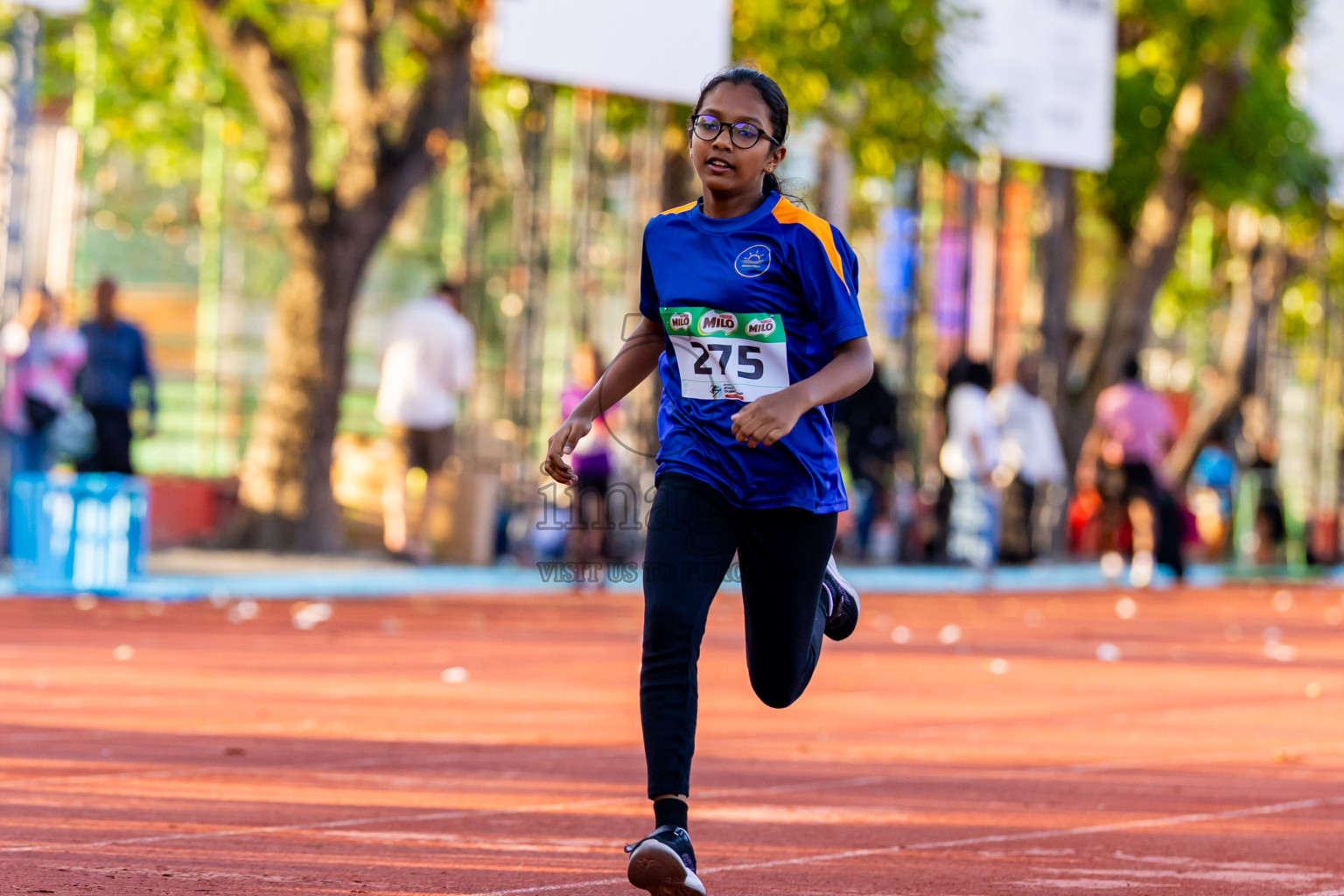 Day 2 of Inter-school Athletics Championship 2025 held in Ekuveni Synthetic Track, Male', Maldives on Tuesday, 07th October 2025. Photos by: Nausham Waheed / Images.mv