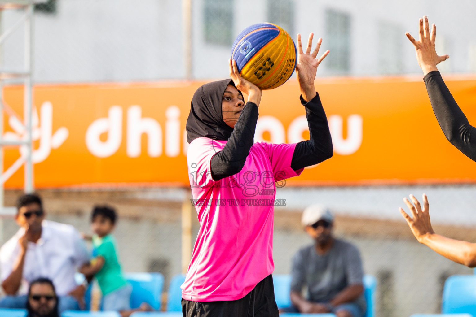 Day 5 of MILO Ramadan 3x3 Challenge 2024 was held in Ekuveni Outdoor Basketball Court at Male', Maldives on Saturday, 16th March 2024.
Photos: Mohamed Mahfooz Moosa / images.mv