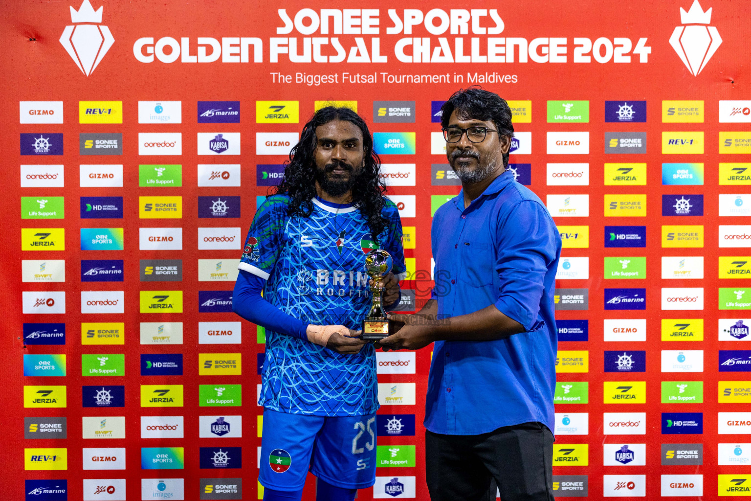 GDh. Thinadhoo  VS  GDh. Gadhdhoo in Day 17 of Golden Futsal Challenge 2024 was held on Wednesday, 31st January 2024, in Hulhumale', Maldives Photos: Hassan Simah / images.mv