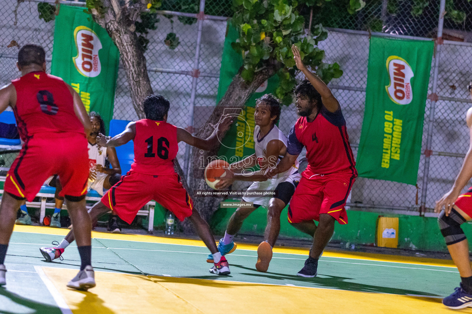 Finals of Weekend League 2021 was held on Monday, 6th December 2021, at Ekuveni Outdoor Basketball court Photos: Ismail Thoriq / images.mv