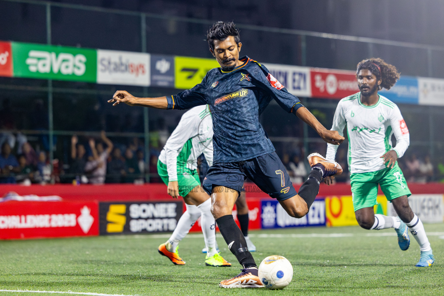 B Thulhaadhoo vs B Fehendhoo in Day 18 of Golden Futsal Challenge 2025 was held on Wednesday, 22nd January 2025, in Hulhumale', Maldives. Photos: Nausham Waheed / images.mv