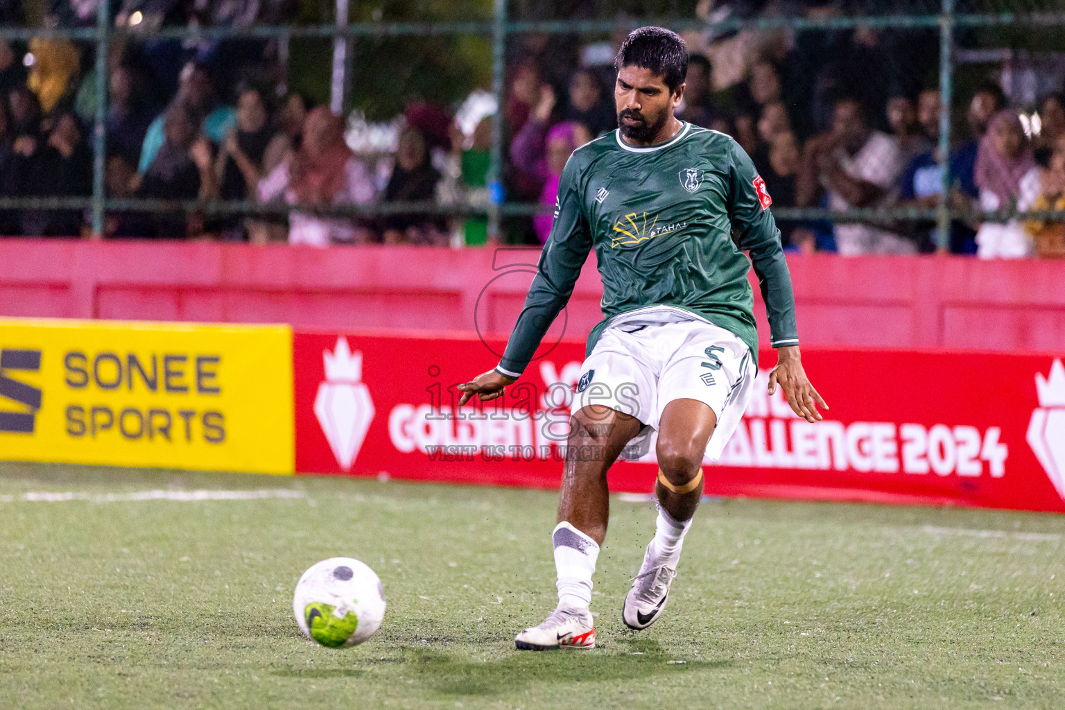 N Miladhoo vs N Maafaru in Day 6 of Golden Futsal Challenge 2024 was held on Saturday, 20th January 2024, in Hulhumale', Maldives Photos: Hassan Simah / images.mv