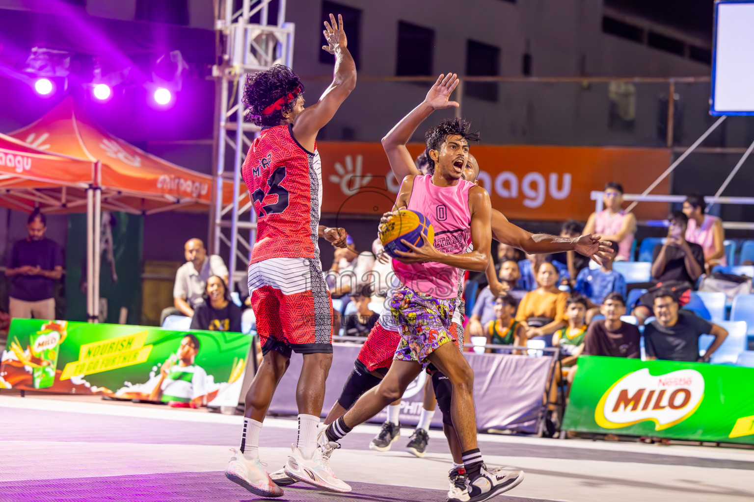 Day 6 of MILO Ramadan 3x3 Challenge 2024 was held in Ekuveni Outdoor Basketball Court at Male', Maldives on Sunday, 18th March 2024.
Photos: Ismail Thoriq / images.mv