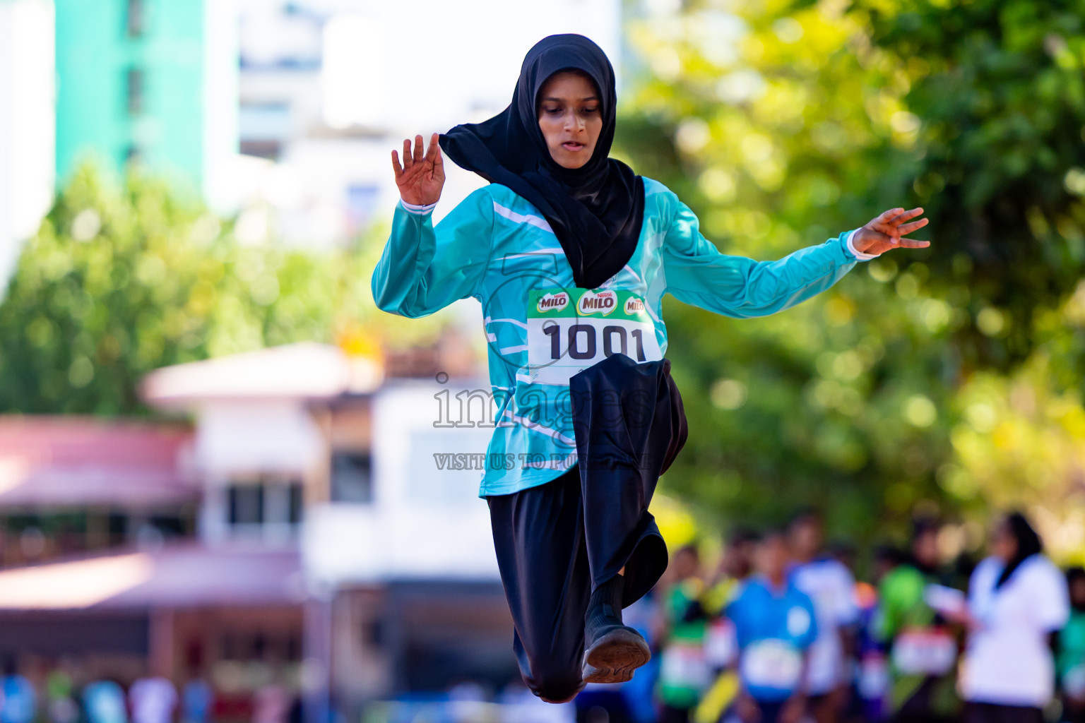 Day 1 of Inter-school Athletics Championship 2025 held in Ekuveni Synthetic Track, Male', Maldives on Monday, 06th October 2025. Photos by: Nausham Waheed / Images.mv