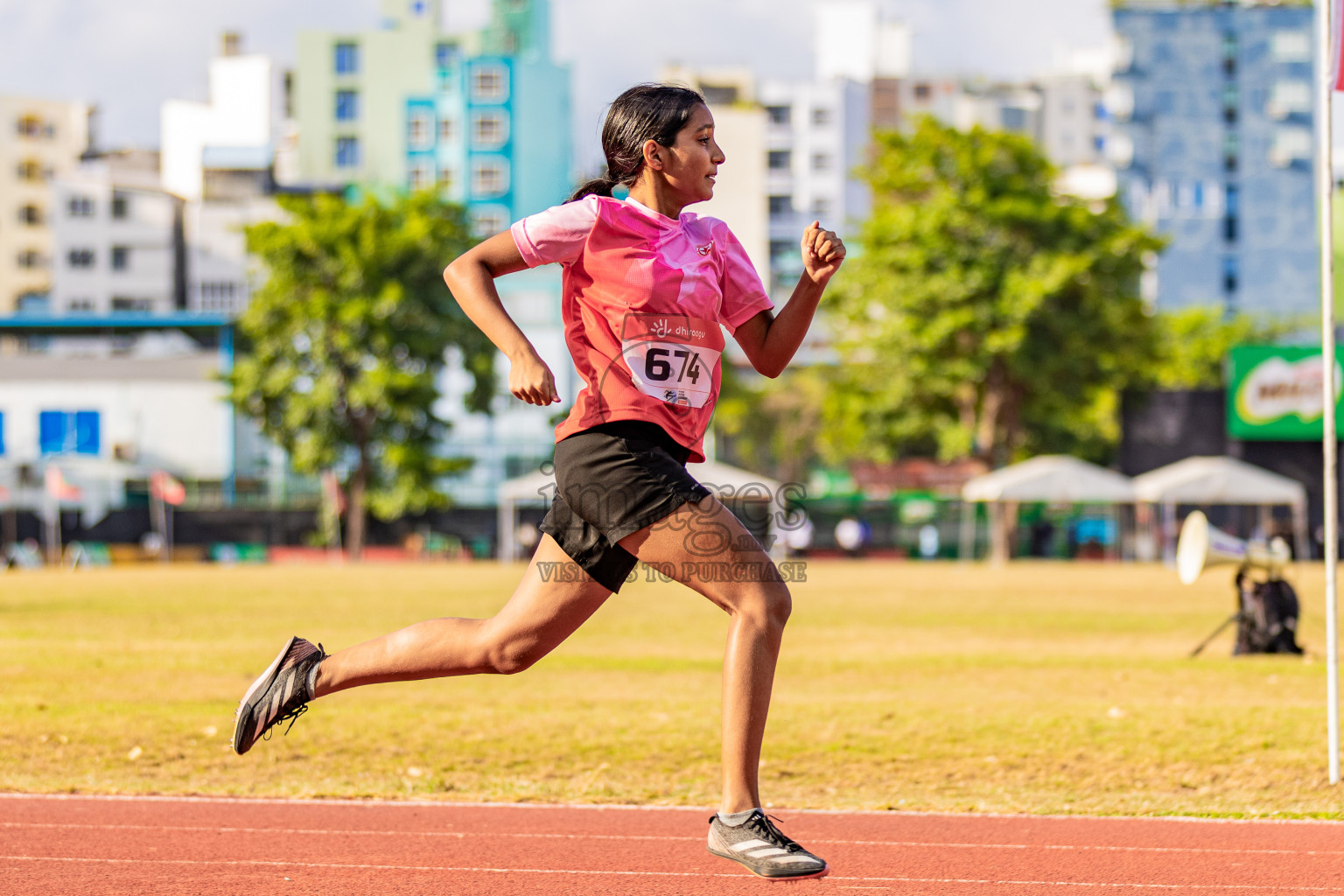 Day 3 of Inter-school Athletics Championship 2025 held in Ekuveni Synthetic Track, Male', Maldives on Wednesday, 08th October 2025. Photos by: Areef Adam  / Images.mv