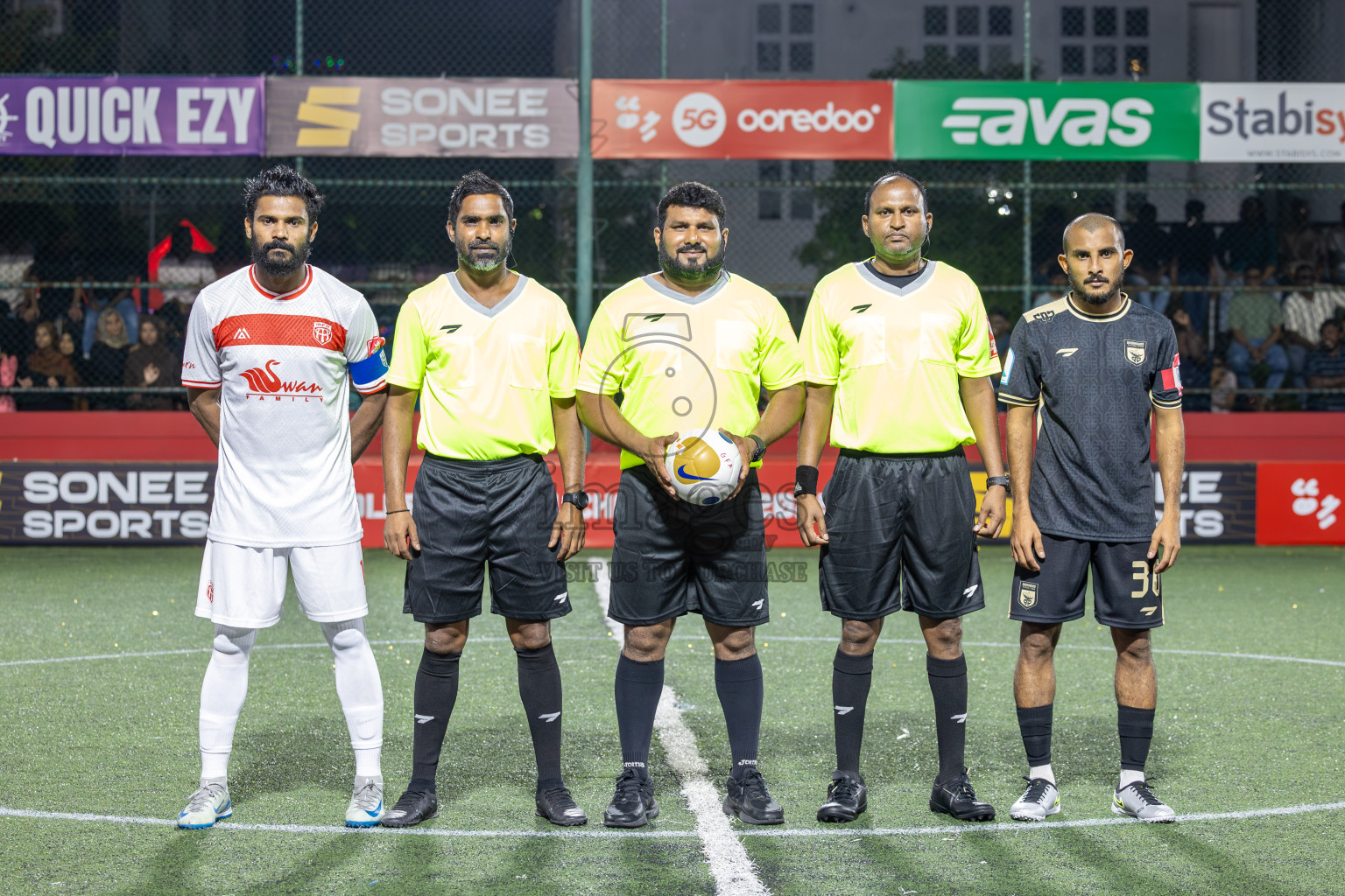 HA Muraidhoo vs HA Dhidhdhoo in Day 1 of Golden Futsal Challenge 2025 on Sunday, 5th January 2025, in Hulhumale', Maldives
Photos: Ismail Thoriq / images.mv